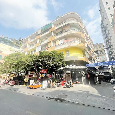 Ductaigallery'S Apt & Hidden In Bui Vien St Хошимин Экстерьер фото